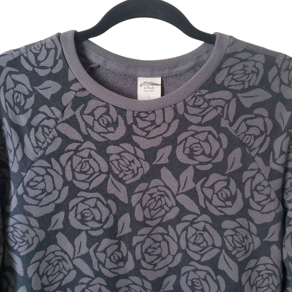 Abercrombie & Fitch Rose Print Sweatshirt Pullover Gray Black Floral Crewneck S - Picture 4 of 12
